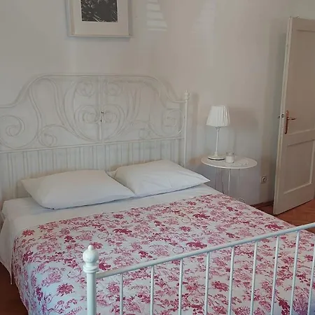 Apartment Port On Riva With Parking And Sea View *