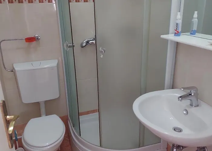 Port On Riva With Parking And Sea View דירה *